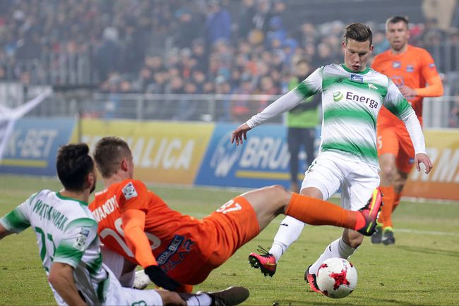 制定并遵循 制定并遵循