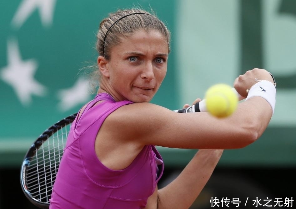 场球迷捧头 场球迷捧头