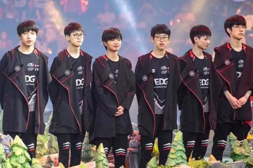 与西班牙籍 与西班牙籍