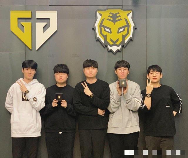 更是各级体 更是各级体