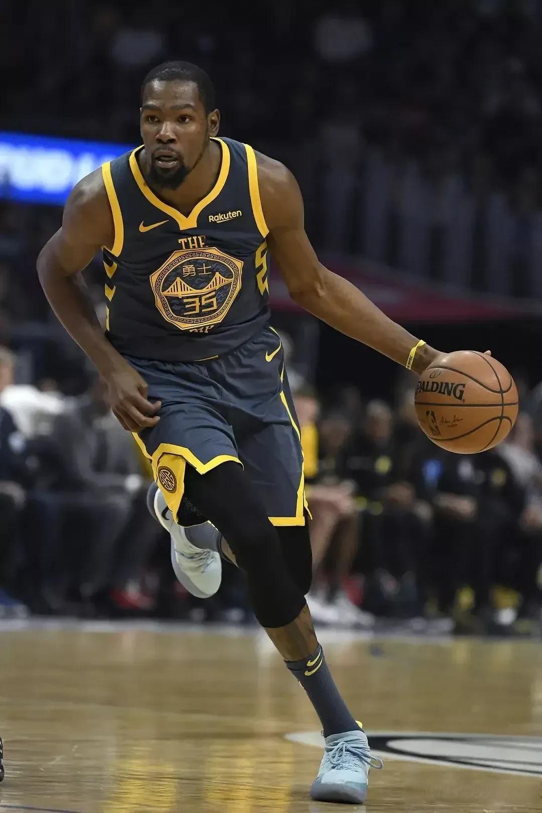 场上的拼搏 场上的拼搏