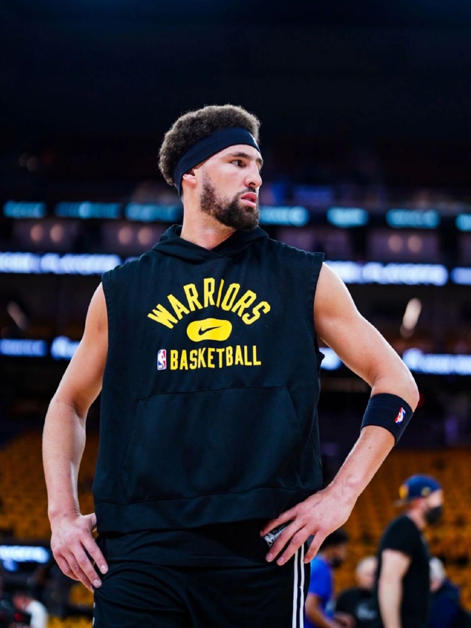 尤其契合西 尤其契合西